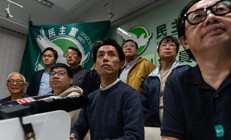 Hong Kongda demokrat muhalefet kendini feshetti