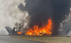 ABD’de havaalanına iniş yapan özel jet düştü 7 kişi hayatını kaybetti