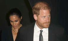 Babasını beklemedi, unvanını kendisi attı... Haydi bakalım... Şimdi oturup veliaht ağabeyim düşünsün