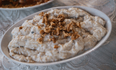 Yoğurtlu köz patlıcan salatası tarifi