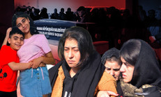 İki çocuğu öldürülen annenin yürek yakan feryadı Ağızlarına yastık bastırıp vurmuş