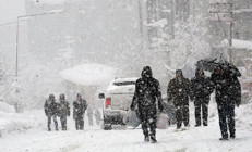 İstanbul Valiliğinden kar yağışı uyarısı: 8 derece birden düşecek