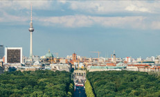 Berlinde başörtülü kadına ırkçı saldırı