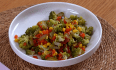 Brokoli salatası tarifi (Videolu)
