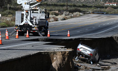 ABDde fırtınalar etkili oldu: 700 uçuş iptal Kasırga uyarısı verildi