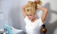 Efsane oyuncu hiç istemeden anne olmuştu... Seni doğuracağıma köpek doğursaydım keşke