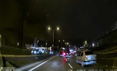 Şile Otoyolunda makas atan minibüsün kaza yaptığı anlar kamerada