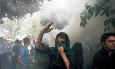 İranda provokatörler bir savıcıyı öldürdü: Tahrandan müsamaha yok mesajı