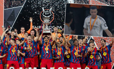 El Clasicoda tören krizi: Real Madrid karşılık vermedi, Mbappe takımı soyunma odasına götürdü