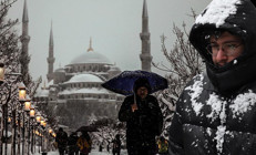 Meteorolojiden 41 il için sarı kodlu hava durumu uyarısı İstanbulda kar yağışı etkili oluyor... Prof. Dr. Şen: Kritik 24 saate girdik