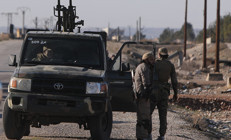 YPG/SDG, Deyr Hafirde sivillerin tahliyesini önlemeye çalışıyor