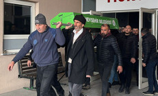 Bazaya sıkışan bebek hayatını kaybetti