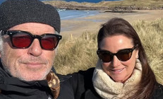 Onların yıllanmış aşkını bir türlü anlayamadılar: 24 yıllık yuvayı taşlamaya doyamayan çok: Beyler Buna bakın ve sakın evlenmeyin