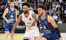 Anadolu Efes, İstanbula Olympiakosa kaybetti