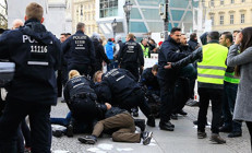 Almanyada YPG/SDG yandaşları ortalığı birbirine kattı