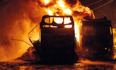 Bir yanda müzakere bir yanda bombardıman