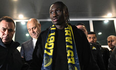 Fenerbahçenin yeni transferi Sidiki Cherif, imza için İstanbulda
