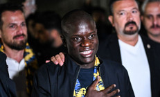 Fenerbahçenin yeni transferi Kanteyi dünya futbolu konuştu O varken güvende hissederler