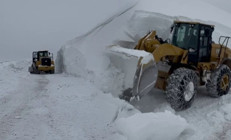 Kentte kar kalınlığı 5 metreye ulaştı: Çok zorlanıyoruz | Hava sıcaklığı eksi 30 dereceye kadar düştü