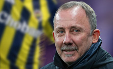 Beşiktaştan Fenerbahçenin yıldızına kanca Yeni sezon için harekete geçildi