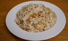 Şehriyeli pirinç pilavı tarifi (Videolu) Şehriyeli pirinç pilavı tarifi (Videolu)