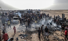 İsrail, Refahta mahsur kalan Filistinlileri katletti