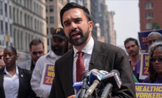 New York Belediye Başkanı Mamdaniden Filistinli öğrenciye destek