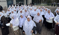 Zeynep Güneş’e destek... 100 beyaz tülbentli grup toplantısında