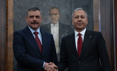 İçişleri Bakanlığında devir teslim töreni: Bakan Çiftçi, görevi Yerlikayadan devraldı