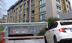 İstanbuldaki sitenin otoparkından çuvalların içindeki 30 milyon dolar çalındı
