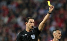 Fenerbahçe - Nottingham Forest maçının hakemi Sandro Scharer