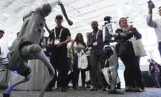 Hindistanda yerli diye tanıtılan robot köpek Çin malı çıktı