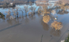 Kırmızı uyarı koduyla izlenen Meriç Nehrinin debisi artıyor Çok sayıda ekip sevk edildi