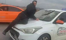 Ankaradan şok görüntü: Kaput üzerinde 20 kilometre sürükledi