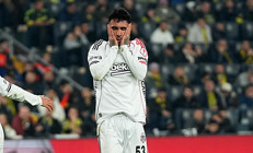 Beşiktaşta sakatlık şoku Galatasaray derbisinde forma giyemeyecek