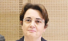 Louvre müdürü istifa etti