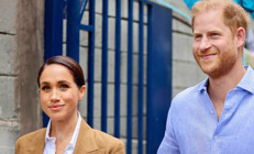 Görür görmez Bu müstehcen deyip emri verdi: Derhal çöpe atın şunu... Bu evde çocuk büyüteceğiz