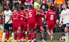 Galatasarayın rakibi Liverpool, West Hamı darmadağın etti