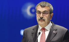 Bakan Tekin duyurdu... Fatma Nur Öğretmenin adı, çalıştığı okula verildi