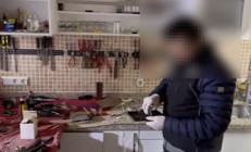 Ev, DEAŞ bağlantılı silah imalathanesi çıktı: Kokain ve yüzlerce silah parçası ele geçirildi