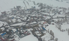 Mart kapıdan baktırdı: Kar kalınlığı yarım metreyi aştı