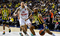 Fenerbahçe Beko erteleme maçında Olympiakosa konuk oluyor