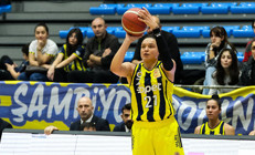 Kayla McBridedan Fenerbahçeye kötü haber