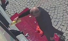 Bunu yapan bir eczacı Ayçiçek yağı ile dehşet saçacaktı, yoldan geçen vatandaşın uyarısı durdurdu