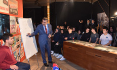 Bakan Tekin, lise öğrencilerine ‘Demokrasi ve İnsan’ dersi verdi