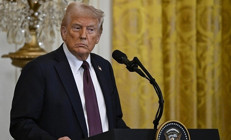Fransız dergi Le Pointten dikkat çeken Trump kapağı: Gelir kaynağı Beyaz Saray... Büyük Soygun