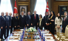 Cumhurbaşkanı Erdoğan, Türk Demokrasi Vakfı heyetini kabul etti