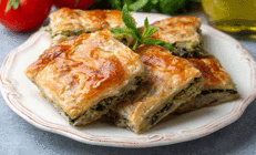 Selanik usulü ıspanaklı börek tarifi