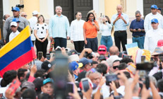 Venezuelalılar ABD yaptırımlarının kaldırılması için yürüyüş başlattı