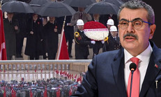 Atanın çocuklara armağanı 23 Nisan: Milli Eğitim Bakanı Yusuf Tekin Anıtkabirde